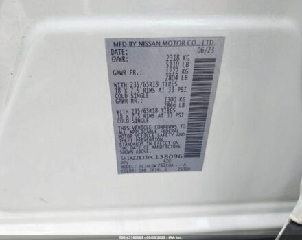 Белый Ниссан Мурано, объемом двигателя 3.5 л и пробегом 90 тыс. км за 12500 $, фото 11 на Automoto.ua