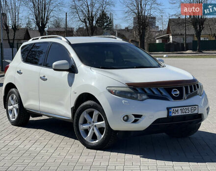 Белый Ниссан Мурано, объемом двигателя 3.5 л и пробегом 293 тыс. км за 10000 $, фото 3 на Automoto.ua