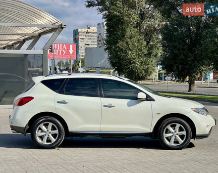 Белый Ниссан Мурано, объемом двигателя 3.5 л и пробегом 141 тыс. км за 11111 $, фото 4 на Automoto.ua