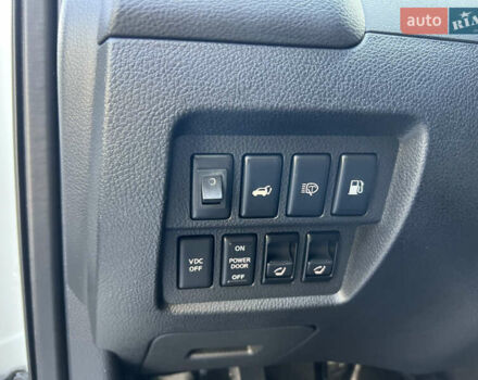 Белый Ниссан Мурано, объемом двигателя 3.5 л и пробегом 141 тыс. км за 11111 $, фото 13 на Automoto.ua