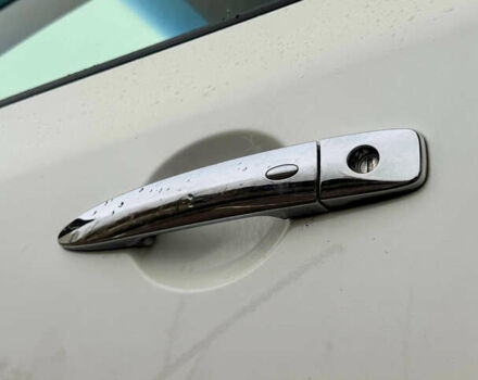 Белый Ниссан Мурано, объемом двигателя 3.5 л и пробегом 160 тыс. км за 10990 $, фото 8 на Automoto.ua