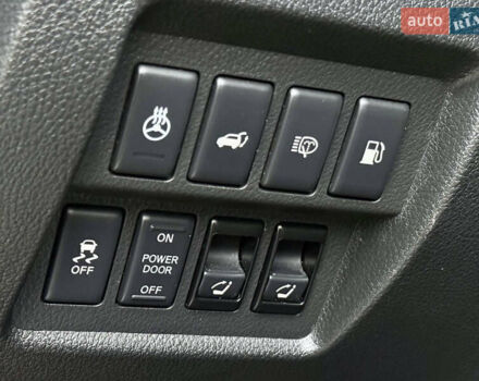 Белый Ниссан Мурано, объемом двигателя 3.5 л и пробегом 160 тыс. км за 10990 $, фото 17 на Automoto.ua