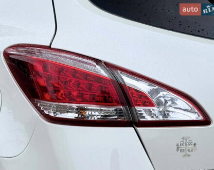 Белый Ниссан Мурано, объемом двигателя 3.5 л и пробегом 160 тыс. км за 10990 $, фото 12 на Automoto.ua