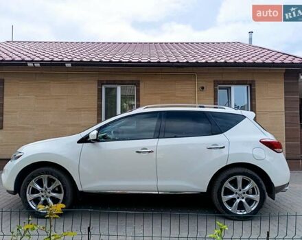Белый Ниссан Мурано, объемом двигателя 3.5 л и пробегом 207 тыс. км за 11000 $, фото 5 на Automoto.ua