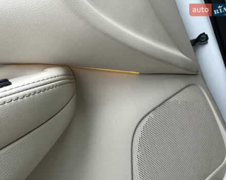 Белый Ниссан Мурано, объемом двигателя 3.5 л и пробегом 130 тыс. км за 13499 $, фото 2 на Automoto.ua