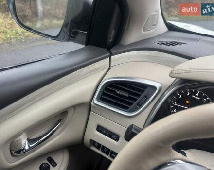 Белый Ниссан Мурано, объемом двигателя 3.5 л и пробегом 130 тыс. км за 13499 $, фото 4 на Automoto.ua