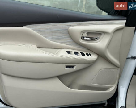 Белый Ниссан Мурано, объемом двигателя 3.5 л и пробегом 130 тыс. км за 13499 $, фото 38 на Automoto.ua