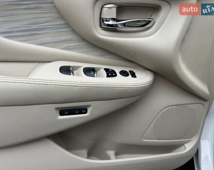 Белый Ниссан Мурано, объемом двигателя 3.5 л и пробегом 130 тыс. км за 13499 $, фото 39 на Automoto.ua