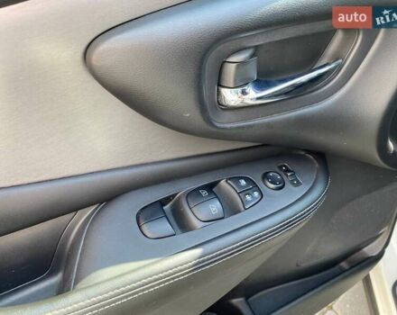 Белый Ниссан Мурано, объемом двигателя 3.5 л и пробегом 66 тыс. км за 16900 $, фото 11 на Automoto.ua