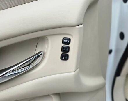 Белый Ниссан Мурано, объемом двигателя 3.5 л и пробегом 82 тыс. км за 21000 $, фото 27 на Automoto.ua