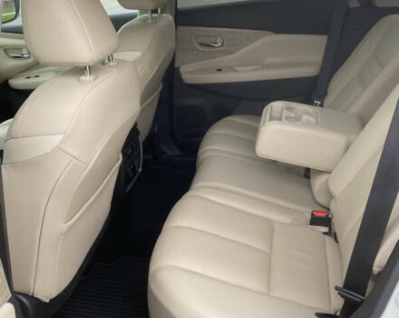 Белый Ниссан Мурано, объемом двигателя 3.5 л и пробегом 110 тыс. км за 18900 $, фото 7 на Automoto.ua