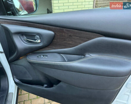 Белый Ниссан Мурано, объемом двигателя 3.5 л и пробегом 177 тыс. км за 19300 $, фото 23 на Automoto.ua