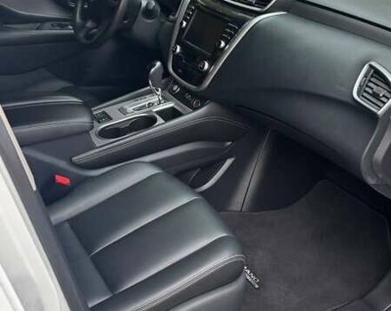 Белый Ниссан Мурано, объемом двигателя 3.5 л и пробегом 70 тыс. км за 22000 $, фото 6 на Automoto.ua