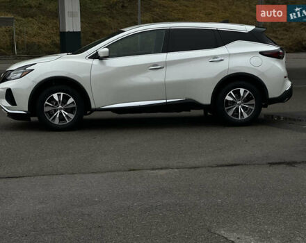 Белый Ниссан Мурано, объемом двигателя 3.5 л и пробегом 57 тыс. км за 19000 $, фото 4 на Automoto.ua