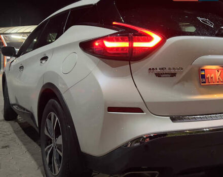 Белый Ниссан Мурано, объемом двигателя 3.5 л и пробегом 57 тыс. км за 19100 $, фото 1 на Automoto.ua