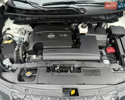 Білий Ніссан Мурано, об'ємом двигуна 3.5 л та пробігом 89 тис. км за 22500 $, фото 49 на Automoto.ua