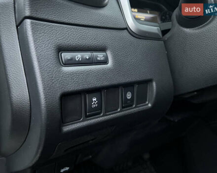 Белый Ниссан Мурано, объемом двигателя 3.5 л и пробегом 57 тыс. км за 19000 $, фото 31 на Automoto.ua