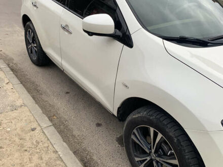 Белый Ниссан Мурано, объемом двигателя 2.49 л и пробегом 290 тыс. км за 8999 $, фото 1 на Automoto.ua