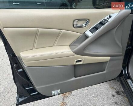 Черный Ниссан Мурано, объемом двигателя 2.49 л и пробегом 192 тыс. км за 12500 $, фото 8 на Automoto.ua