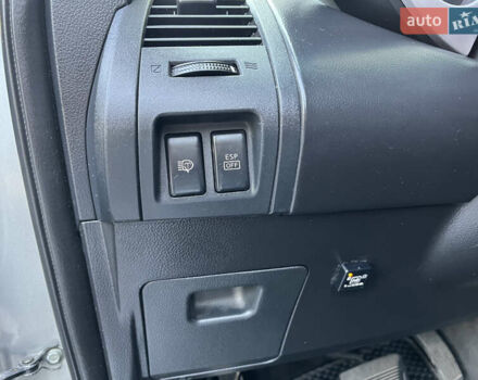 Серый Ниссан Мурано, объемом двигателя 3.5 л и пробегом 305 тыс. км за 5800 $, фото 25 на Automoto.ua