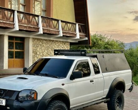 Белый Ниссан НП, объемом двигателя 2.5 л и пробегом 43 тыс. км за 9800 $, фото 1 на Automoto.ua