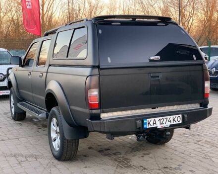 Черный Ниссан НП, объемом двигателя 2.5 л и пробегом 220 тыс. км за 14999 $, фото 6 на Automoto.ua