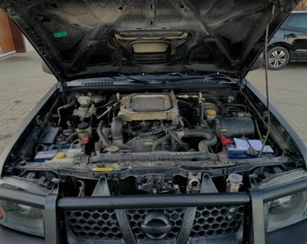 Черный Ниссан НП, объемом двигателя 2.5 л и пробегом 220 тыс. км за 14999 $, фото 22 на Automoto.ua