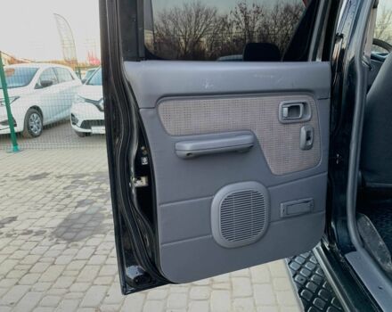 Черный Ниссан НП, объемом двигателя 2.5 л и пробегом 220 тыс. км за 14999 $, фото 11 на Automoto.ua