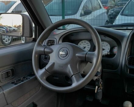 Черный Ниссан НП, объемом двигателя 2.5 л и пробегом 220 тыс. км за 14999 $, фото 15 на Automoto.ua