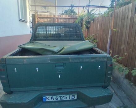 Красный Ниссан НП, объемом двигателя 2.5 л и пробегом 286 тыс. км за 4985 $, фото 13 на Automoto.ua