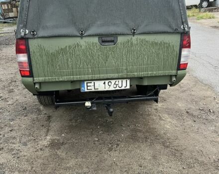 Зелений Ніссан НП, об'ємом двигуна 2.5 л та пробігом 200 тис. км за 8700 $, фото 1 на Automoto.ua