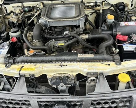 Зелений Ніссан НП, об'ємом двигуна 2.5 л та пробігом 200 тис. км за 8700 $, фото 5 на Automoto.ua