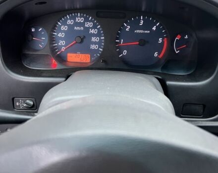 Зелений Ніссан НП, об'ємом двигуна 2.5 л та пробігом 200 тис. км за 8700 $, фото 4 на Automoto.ua