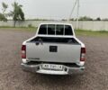 Белый Ниссан НП300, объемом двигателя 2.5 л и пробегом 125 тыс. км за 9000 $, фото 4 на Automoto.ua