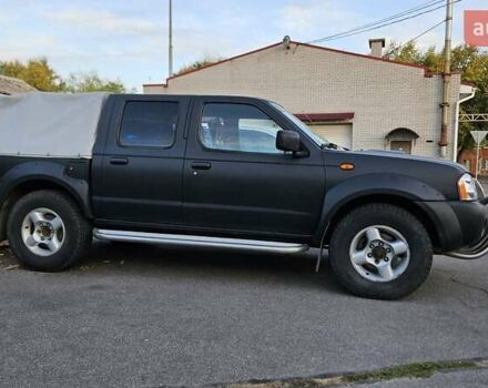Черный Ниссан НП300, объемом двигателя 2.49 л и пробегом 153 тыс. км за 10900 $, фото 2 на Automoto.ua