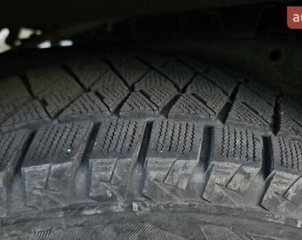 Черный Ниссан НП300, объемом двигателя 2.49 л и пробегом 153 тыс. км за 10900 $, фото 4 на Automoto.ua