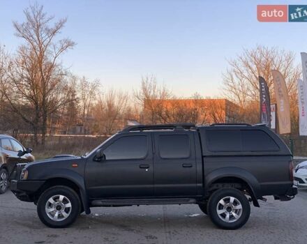 Чорний Ніссан НП300, об'ємом двигуна 2.5 л та пробігом 220 тис. км за 14999 $, фото 11 на Automoto.ua
