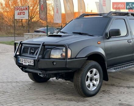 Чорний Ніссан НП300, об'ємом двигуна 2.5 л та пробігом 220 тис. км за 14999 $, фото 3 на Automoto.ua