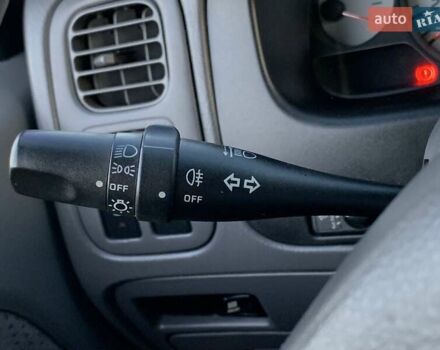 Чорний Ніссан НП300, об'ємом двигуна 2.5 л та пробігом 220 тис. км за 14999 $, фото 41 на Automoto.ua