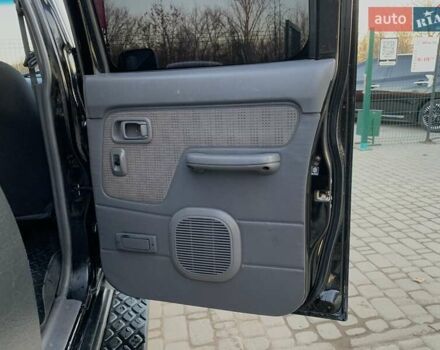 Чорний Ніссан НП300, об'ємом двигуна 2.5 л та пробігом 220 тис. км за 14999 $, фото 28 на Automoto.ua
