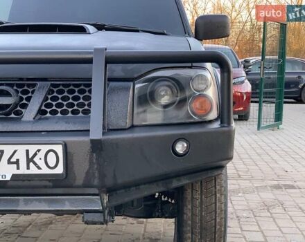 Чорний Ніссан НП300, об'ємом двигуна 2.5 л та пробігом 220 тис. км за 14999 $, фото 6 на Automoto.ua