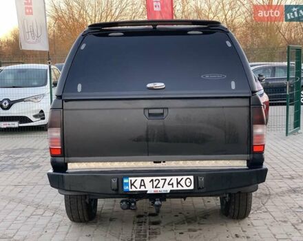 Чорний Ніссан НП300, об'ємом двигуна 2.5 л та пробігом 220 тис. км за 14999 $, фото 16 на Automoto.ua