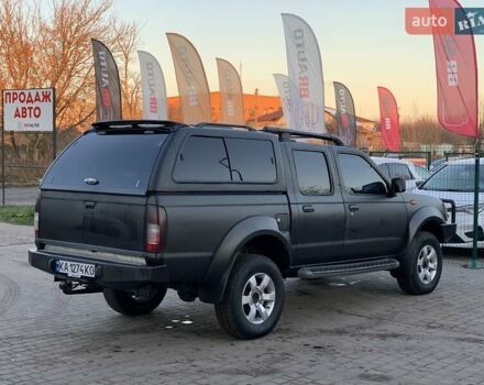 Чорний Ніссан НП300, об'ємом двигуна 2.5 л та пробігом 220 тис. км за 14999 $, фото 12 на Automoto.ua