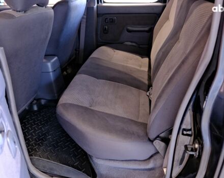 Черный Ниссан НП300, объемом двигателя 2.5 л и пробегом 172 тыс. км за 16900 $, фото 7 на Automoto.ua