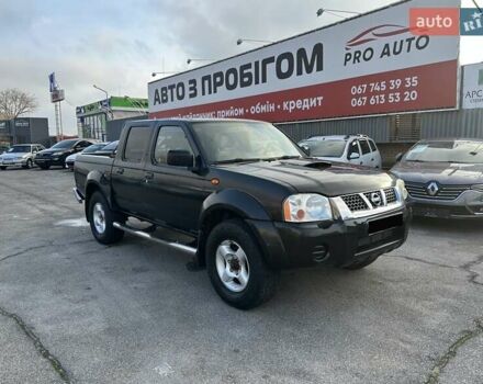 Черный Ниссан НП300, объемом двигателя 2.49 л и пробегом 299 тыс. км за 8750 $, фото 1 на Automoto.ua