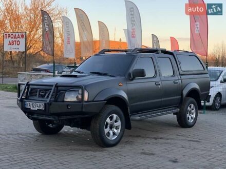 Черный Ниссан НП300, объемом двигателя 2.5 л и пробегом 220 тыс. км за 14999 $, фото 1 на Automoto.ua