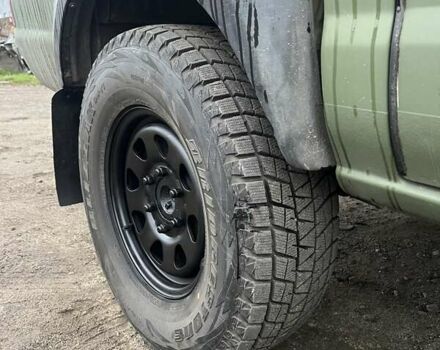 Зелений Ніссан НП300, об'ємом двигуна 2.49 л та пробігом 200 тис. км за 8700 $, фото 9 на Automoto.ua