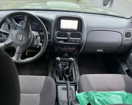 Зелений Ніссан НП300, об'ємом двигуна 2.49 л та пробігом 200 тис. км за 8700 $, фото 6 на Automoto.ua