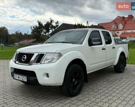 Белый Ниссан Навара, объемом двигателя 2.49 л и пробегом 350 тыс. км за 2964 $, фото 1 на Automoto.ua