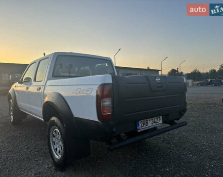 Білий Ніссан Навара, об'ємом двигуна 2.5 л та пробігом 226 тис. км за 5800 $, фото 6 на Automoto.ua